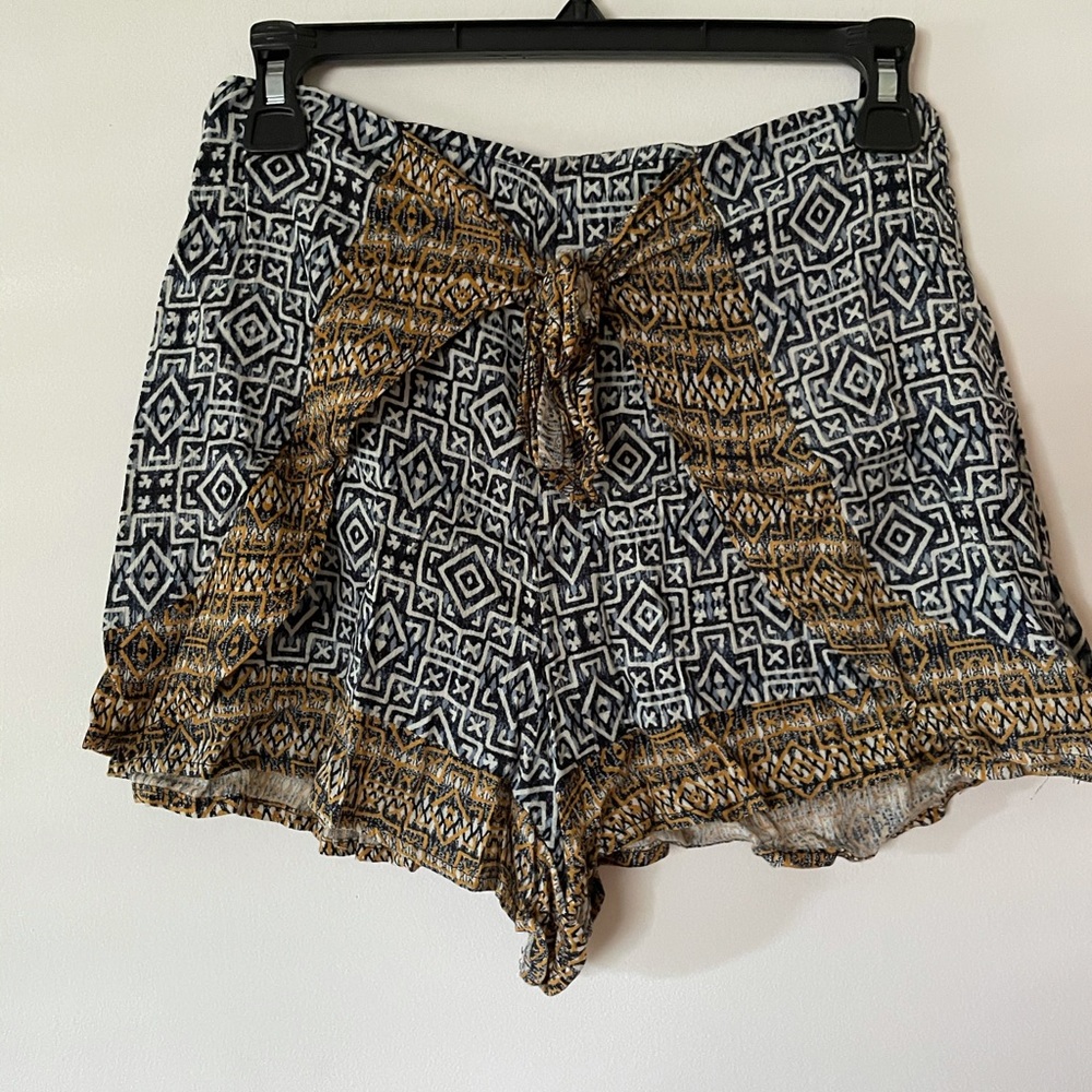 High waisted patterned shorts